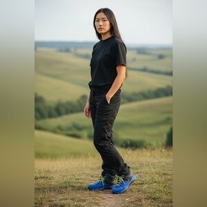 Thorogood Women’s 7.5W Blue & Black Work Sneakers –